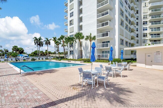 Building Photo - 2600 N Flagler Dr