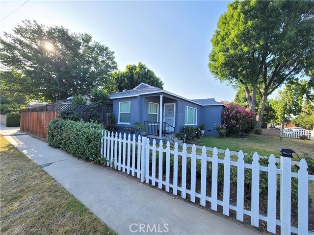 Building Photo - 6121 White Oak Ave