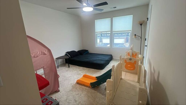 Building Photo - 24453 W Kroll Dr