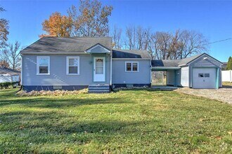 Building Photo - South End 3 Bed / 1 Bath