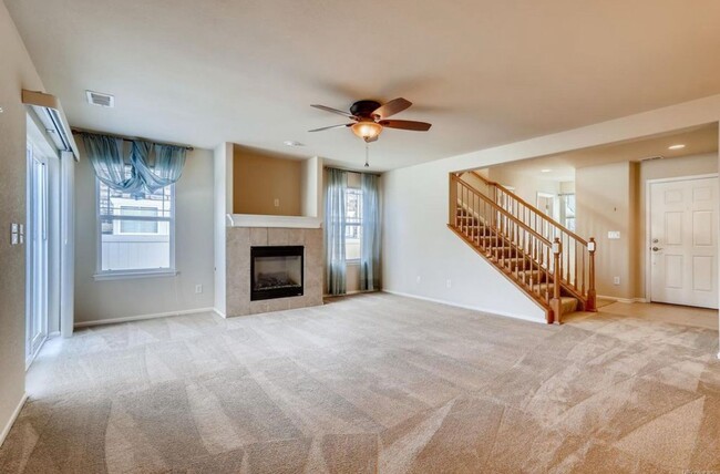Building Photo - Spacious 3-Bed, 2.5-Bath Townhouse in Waln...