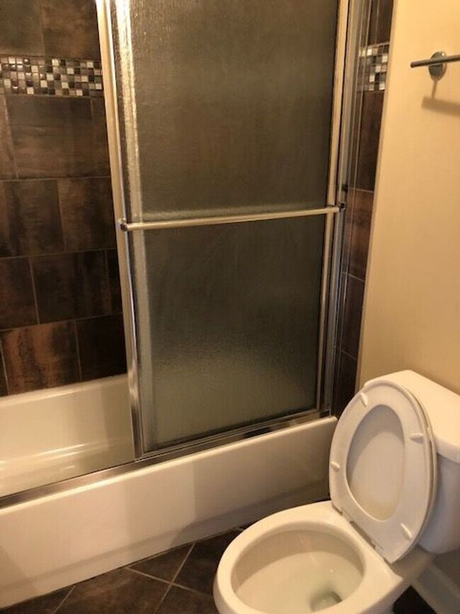 Building Photo - Urban Lofts unit! - PRE-LEASE FOR AUGUST 2026