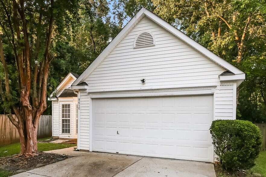 Building Photo - 8610 Treyburn Dr