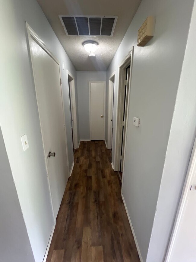 Building Photo - 1057 S Lexington Ave