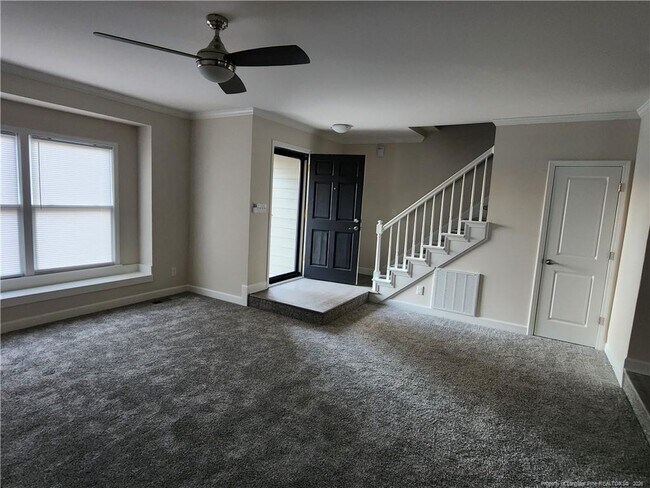 Building Photo - 5598 Lockridge Rd