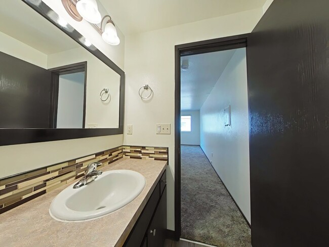 Building Photo - WINTER SPECIAL ~ $645 OFF FIRST MONTH RENT