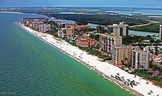 Building Photo - 4879 Esplanade St