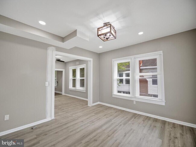 Building Photo - 6008 Addison Rd