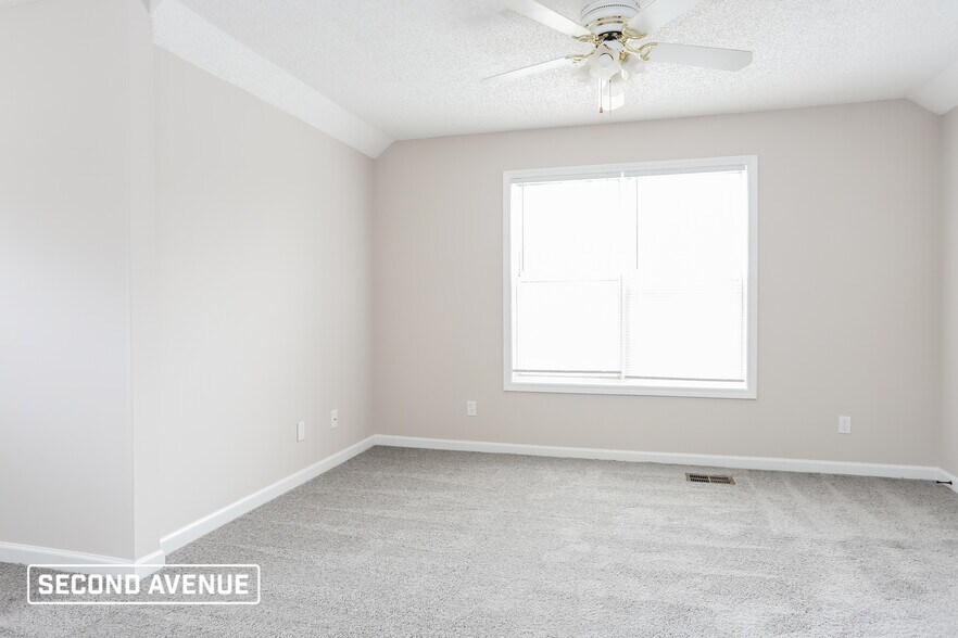 Building Photo - 1402 N Hampton Dr