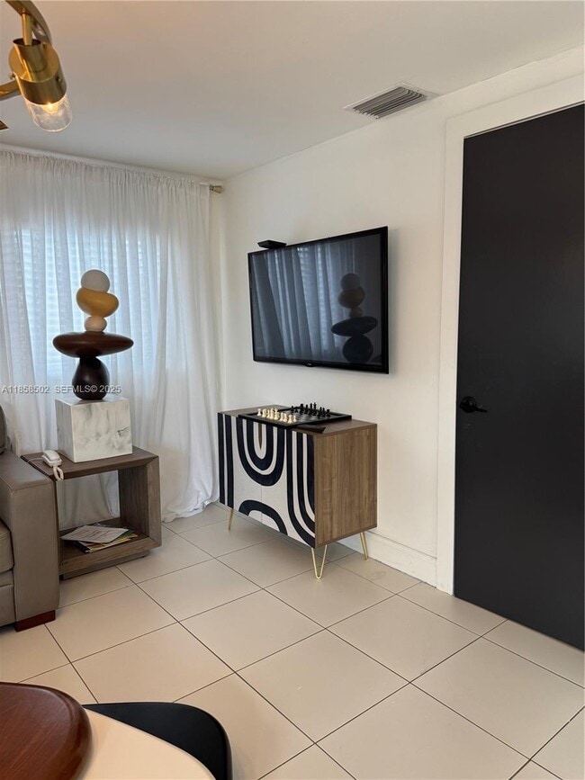 Building Photo - 1301 Grouper Dr