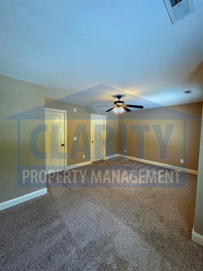 Building Photo - Modern 2-bedroom, 2.5-bath townhome