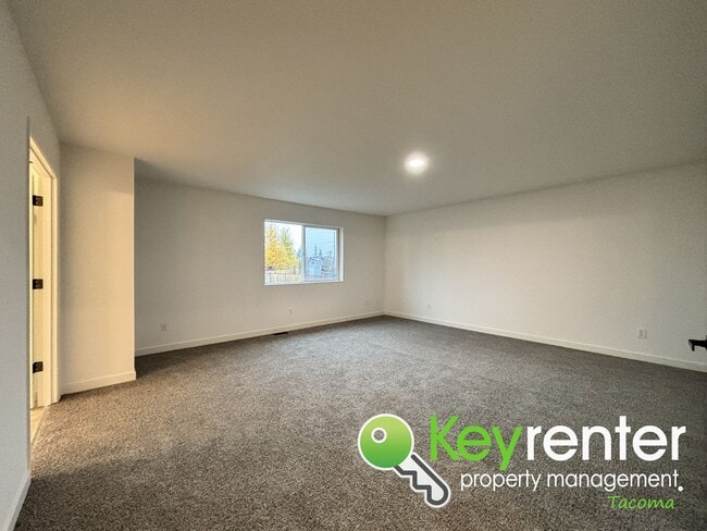 Building Photo - Beautiful 4 Bedroom 2.5 Bathroom Tacoma Home for Rent in Quiet Cul-De-Sac Community