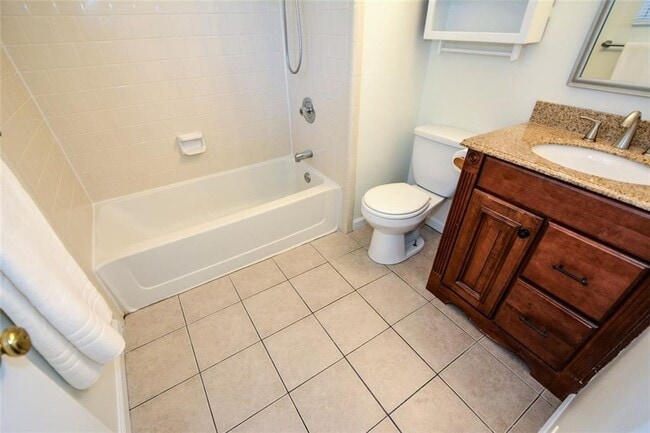 Building Photo - 115 Arborfield Way