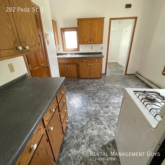 Building Photo - 282/284 Page St E