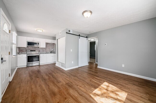 Building Photo - 313 E Moler St