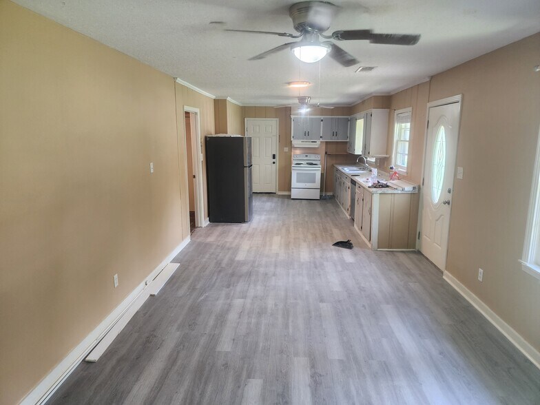 Building Photo - 912 Chickasaw Trail