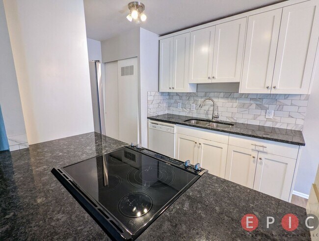 Building Photo - Beautiful Condo in Great Location!