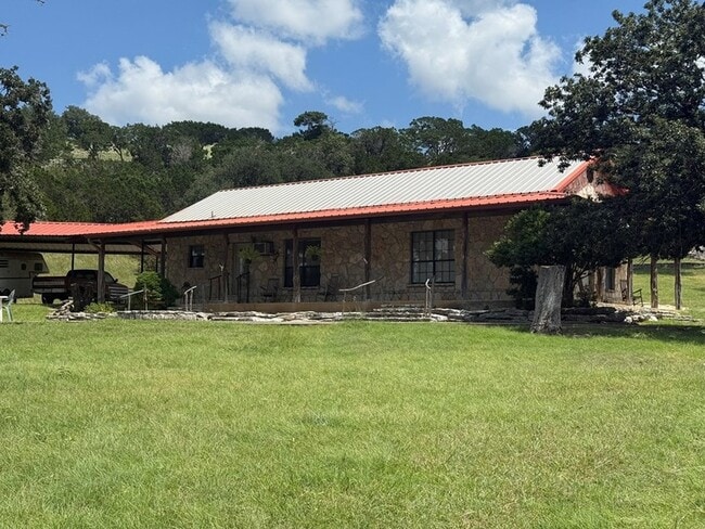 Building Photo - 1904 Bear Creek Rd