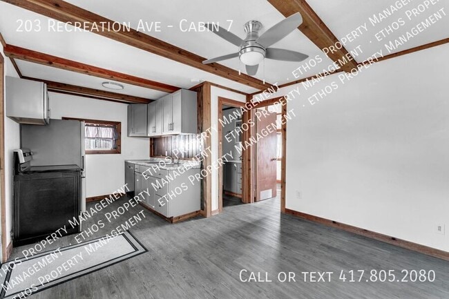 Building Photo - 203 Recreation Ave