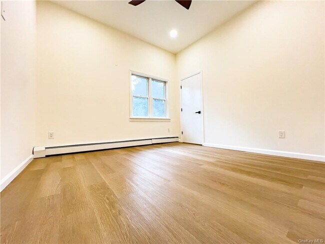 Building Photo - 456 N Liberty Dr