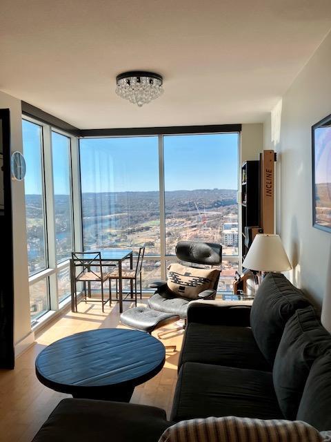 Building Photo - 300 Bowie St