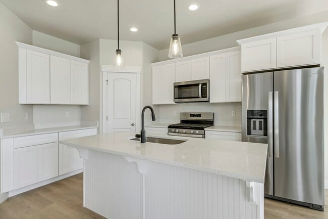 Building Photo - 2050 N 3830 W