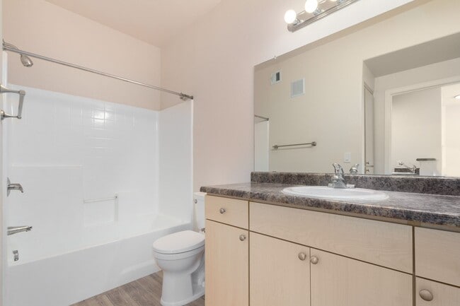 Building Photo - Condo in Union Hills