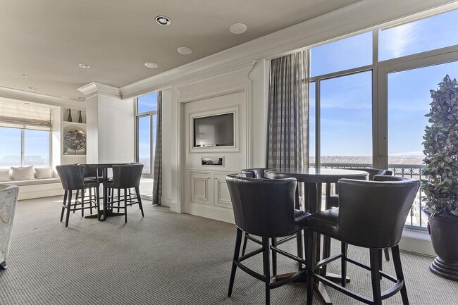 Rooftop indoor lounge - 851 N Glebe Rd