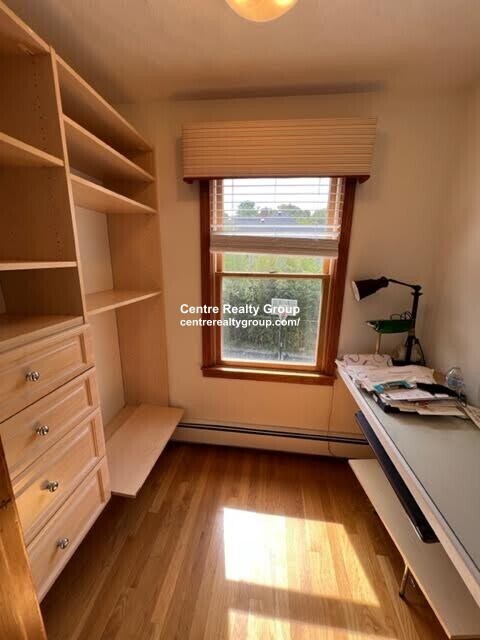 Building Photo - 62 Parsons St