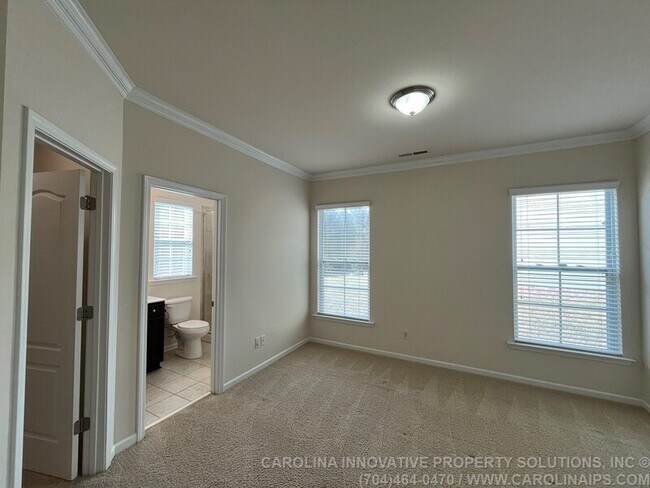 Building Photo - 385 Hawks Creek Pkwy