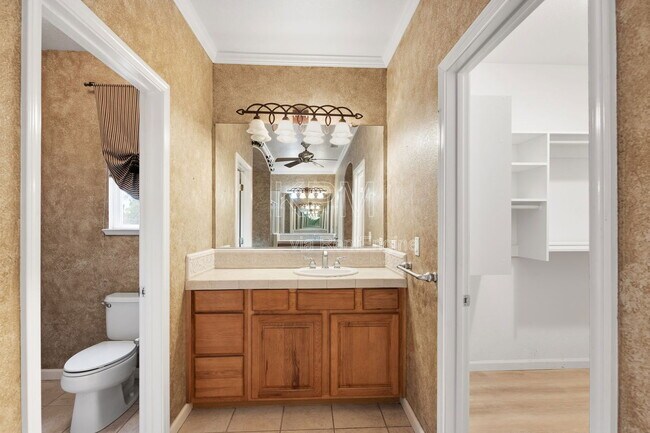 Building Photo - 5956 St Andrews Dr