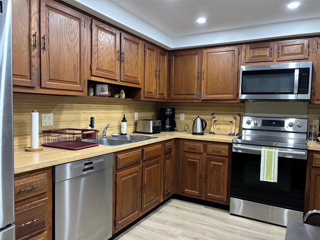 Building Photo - 4900 N Ocean Blvd