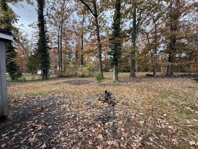 Building Photo - 900 Lakeview Pkwy