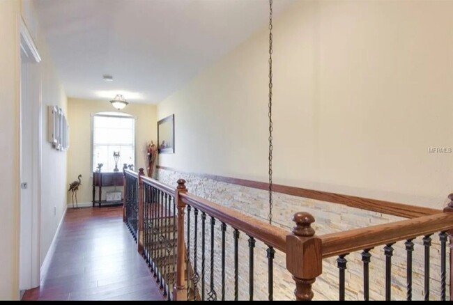 Building Photo - Charming 3BR 2.5 bath Townhome in heat of ...