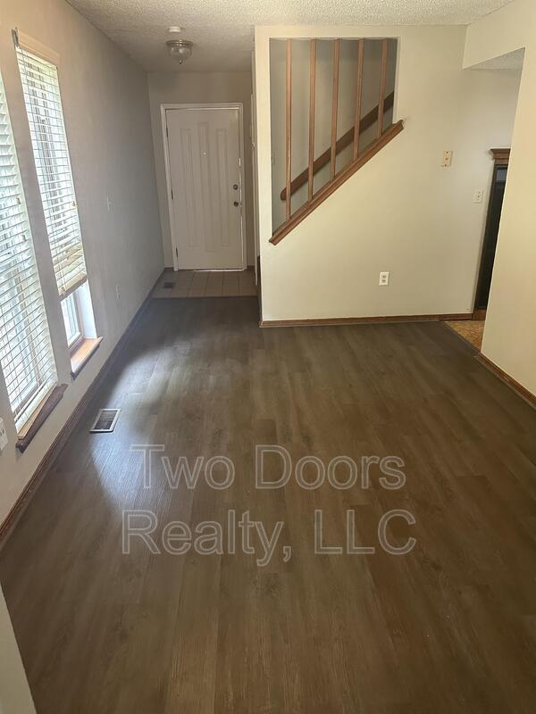 Building Photo - 6452 W Hefner Rd
