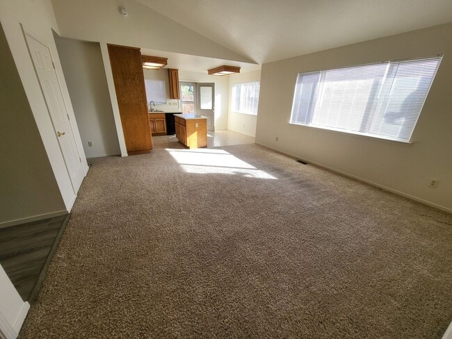 Building Photo - CAB0848&gt;**