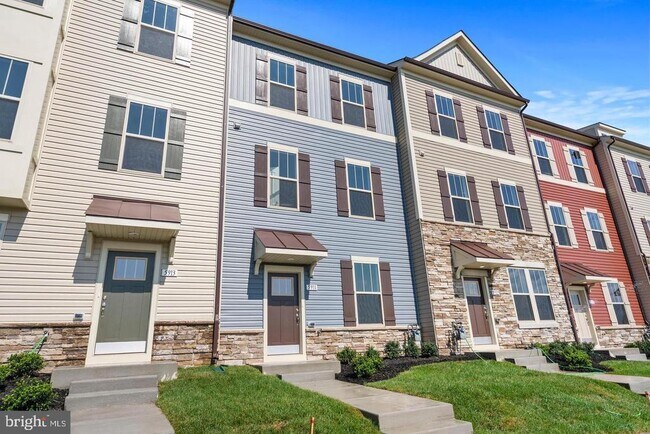 Building Photo - 5911 Garden Walk Dr