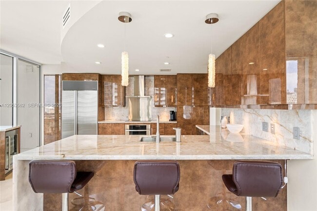 Building Photo - 901 Brickell Key Blvd