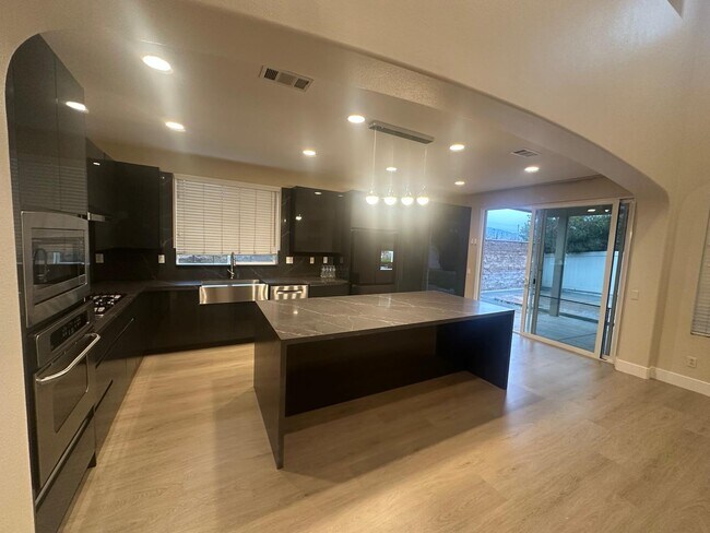 Building Photo - 45811 Honeysuckle Ct