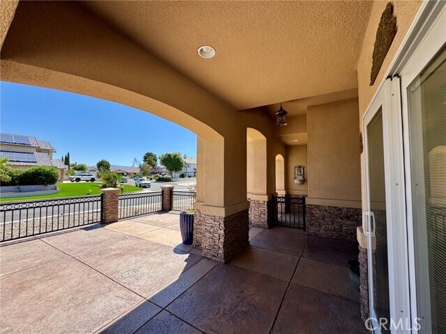 Building Photo - 13880 Evergreen Ln