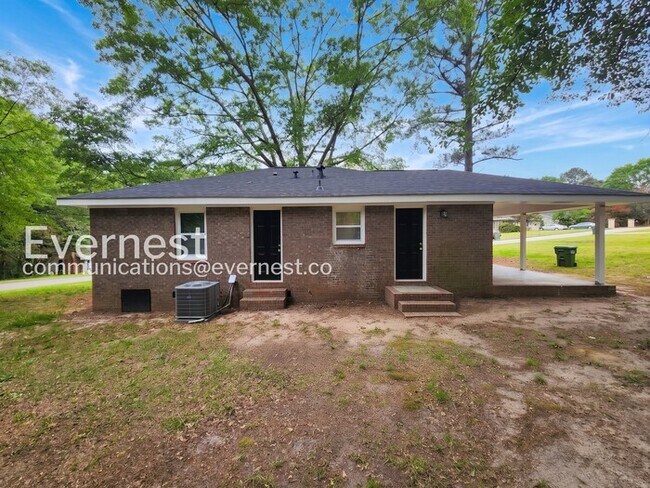 Building Photo - 908 Hickory Dr