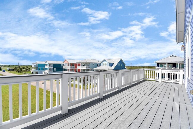 Building Photo - 3803 Neptune