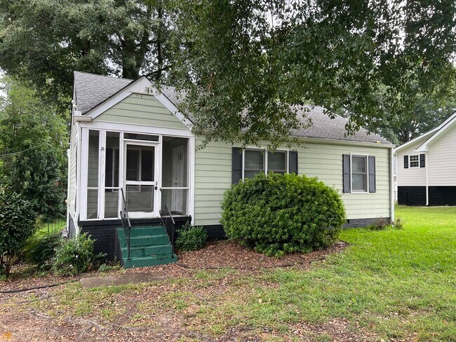 Primary Photo - 4105 Rose Ln NE