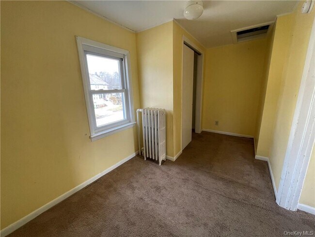 Building Photo - 10 Murray Ave