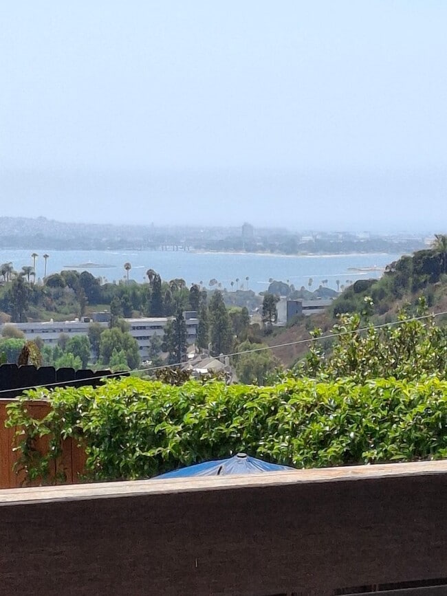 Building Photo - Beautifully Renovated Home with 2-Car Gara...