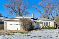 Building Photo - 1006 Devon Ave