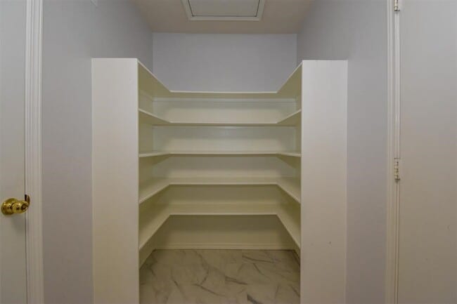 Building Photo - 16122 Speyburn Ct