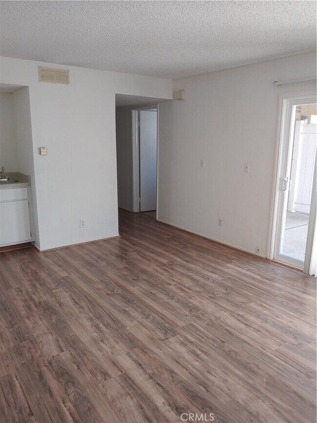 Building Photo - 16961 Green Ln