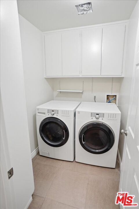 Building Photo - 24124 Mentry Dr