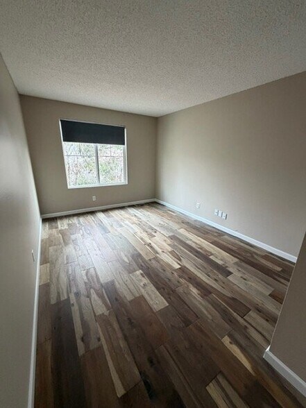 Building Photo - 2636 S Olathe Way